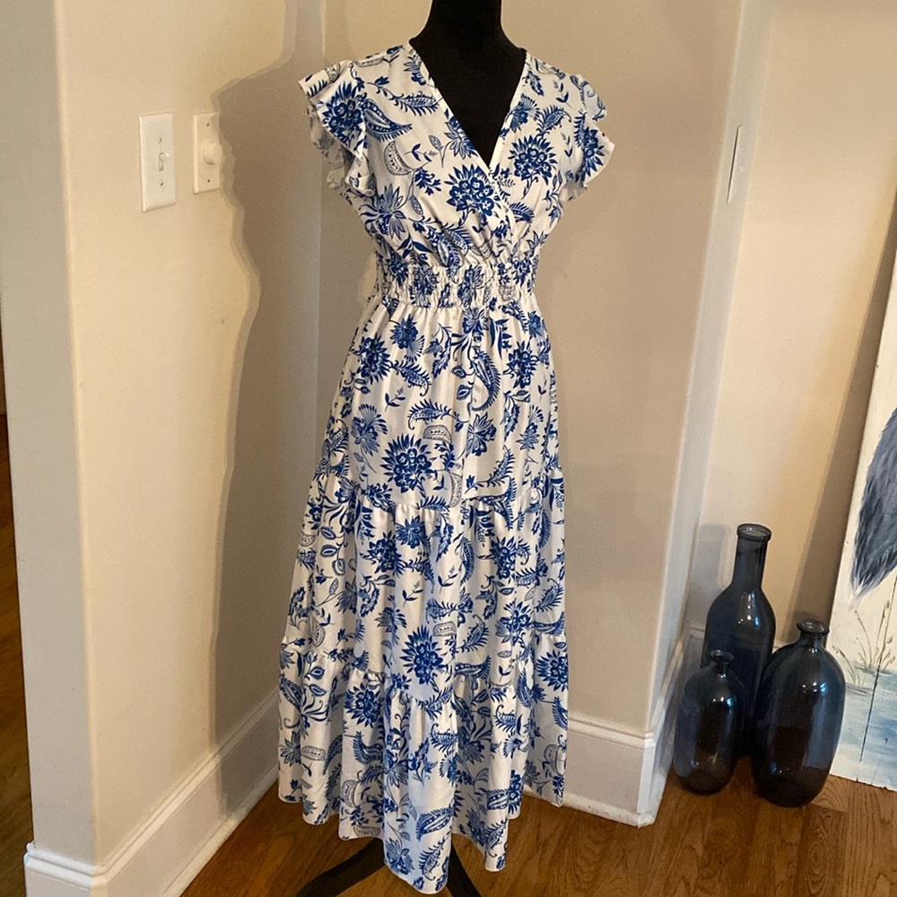 Ladies Blue and White Floral Dress - Small
